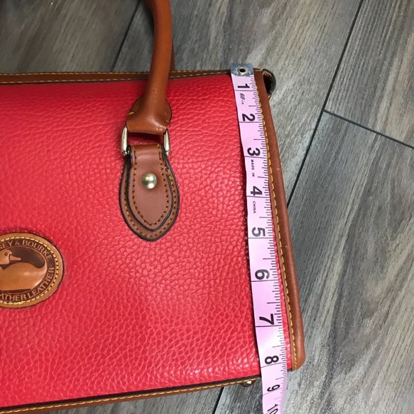 Dooney & Bourke Vintage AWL Red Pebbled Leather Satchel Handbag Zipper Closure - Picture 12 of 16